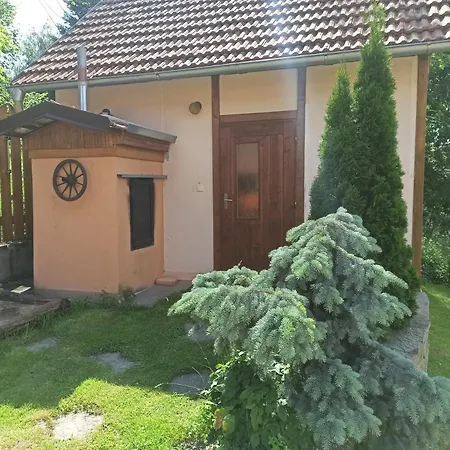 Chaloupka U Vejvodu *